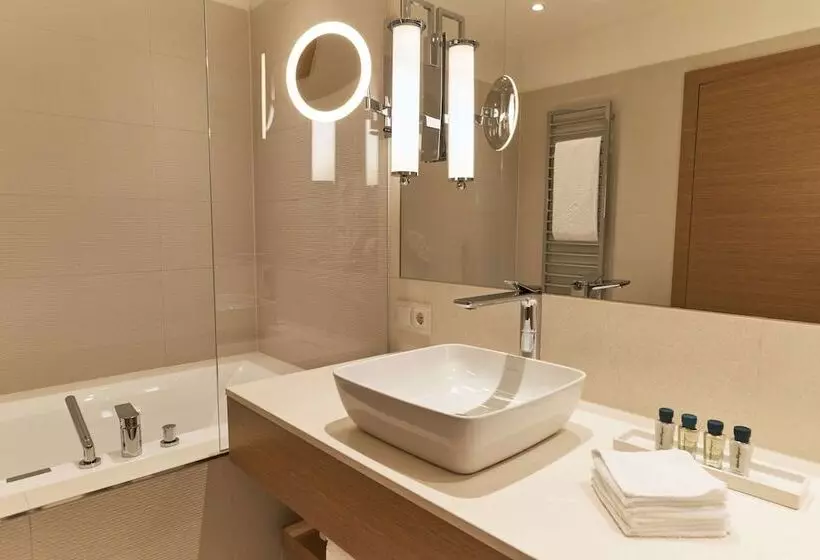 Deluxe-juniorsviitti, Vier Jahreszeiten Kempinski München