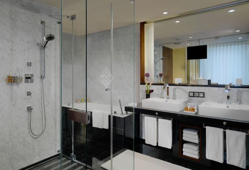 سوئیت مدیریتی 2 خوابه, Vier Jahreszeiten Kempinski München