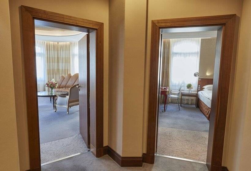 سوئیت مدیریتی 2 خوابه, Vier Jahreszeiten Kempinski München