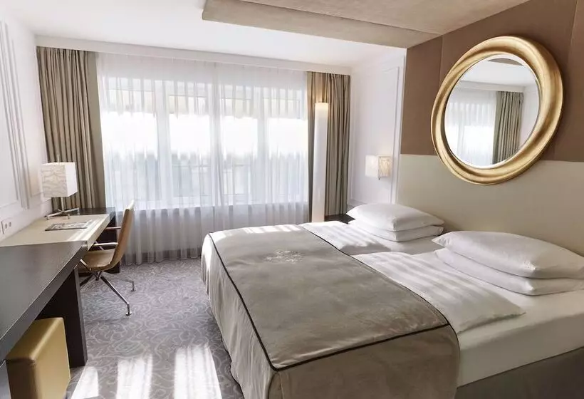 Premium-huone, Vier Jahreszeiten Kempinski München