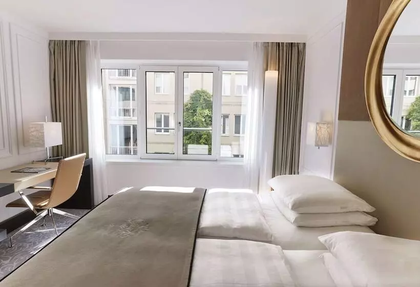 Premium-huone, Vier Jahreszeiten Kempinski München