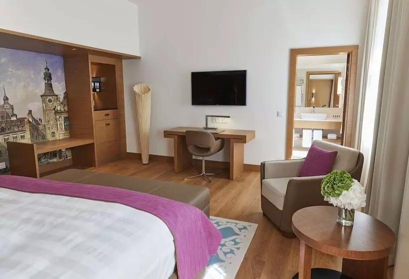 Deluxe-huone, Vier Jahreszeiten Kempinski München