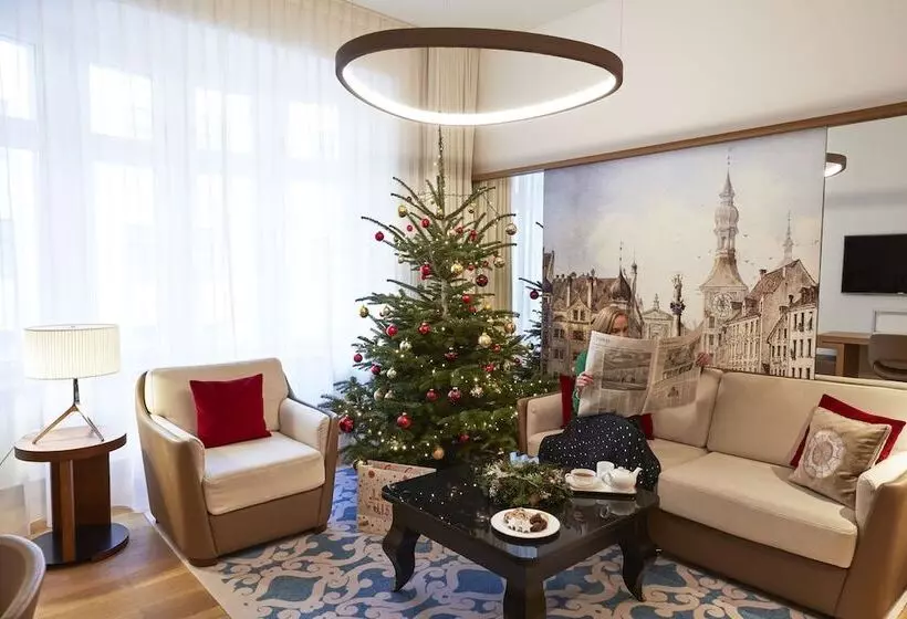 Juniorsviitti, Vier Jahreszeiten Kempinski München
