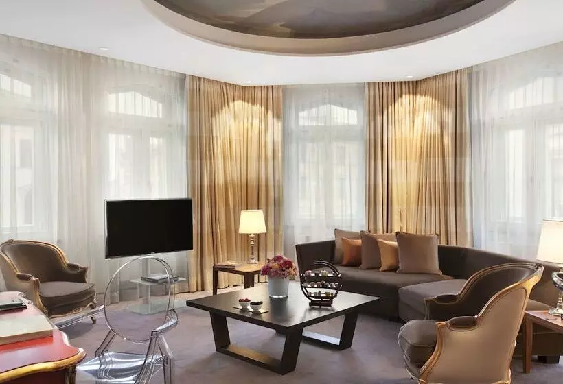 Executive-sviitti 2 Makuuhuonetta, Vier Jahreszeiten Kempinski München