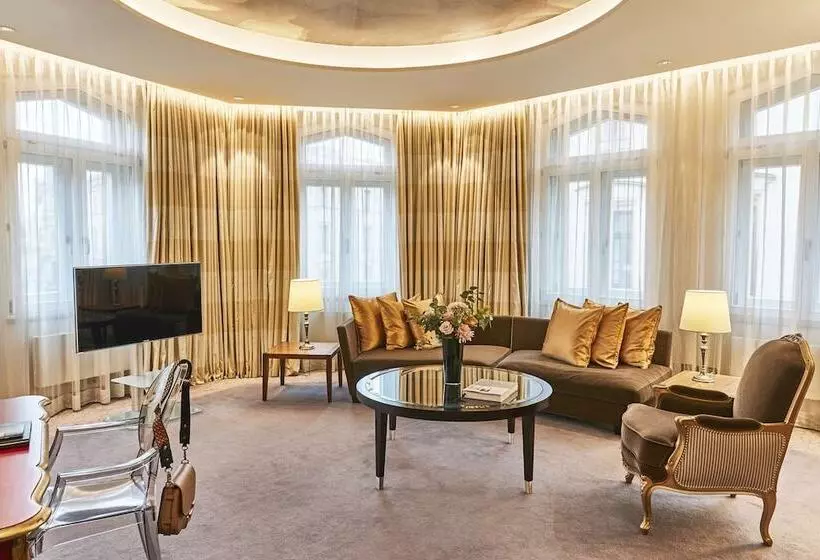 Executive-sviitti 2 Makuuhuonetta, Vier Jahreszeiten Kempinski München
