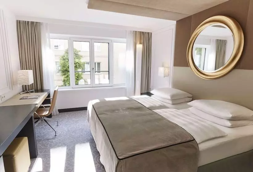 Premium-huone, Vier Jahreszeiten Kempinski München