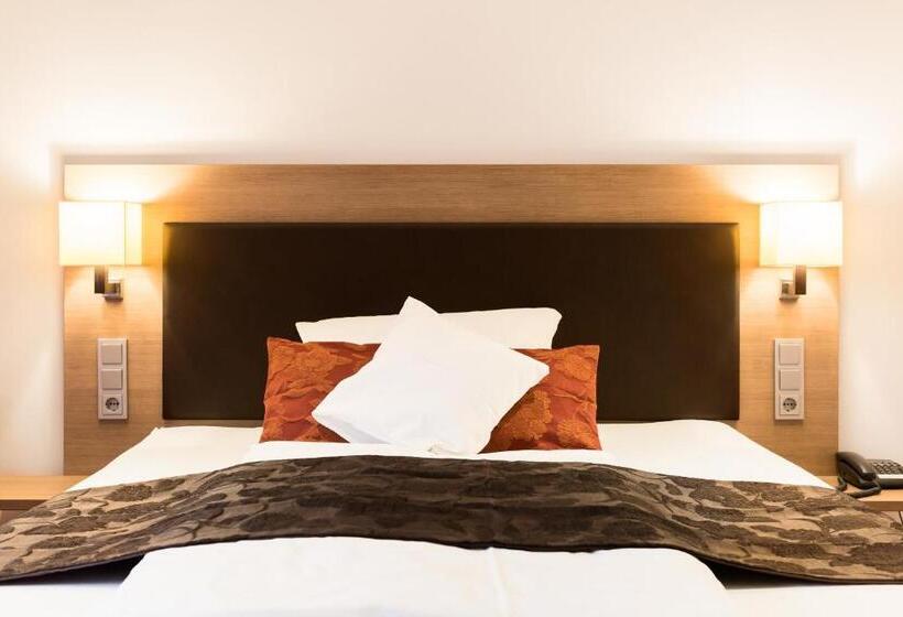 スタンダードトリプルルーム, Weisses Ross