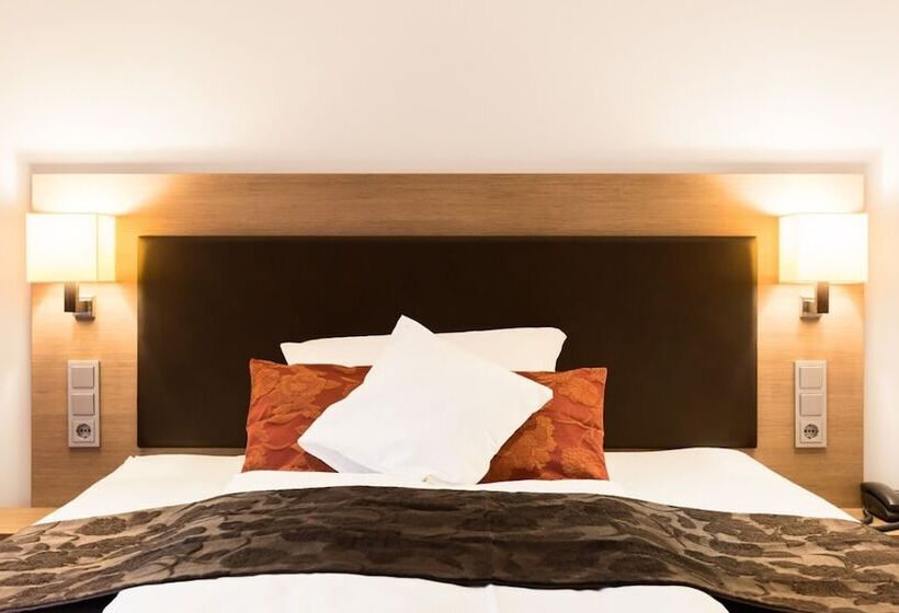 スタンダード４人部屋, Weisses Ross