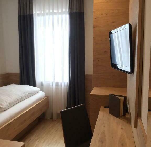 חדר סטנדרט יחיד, Zur Schönen Aussicht