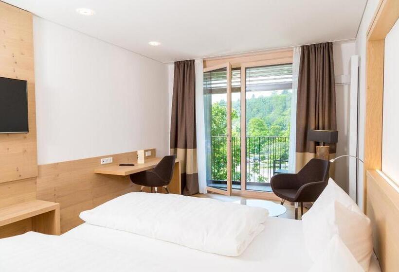 חדר סופריור, Zur Schönen Aussicht