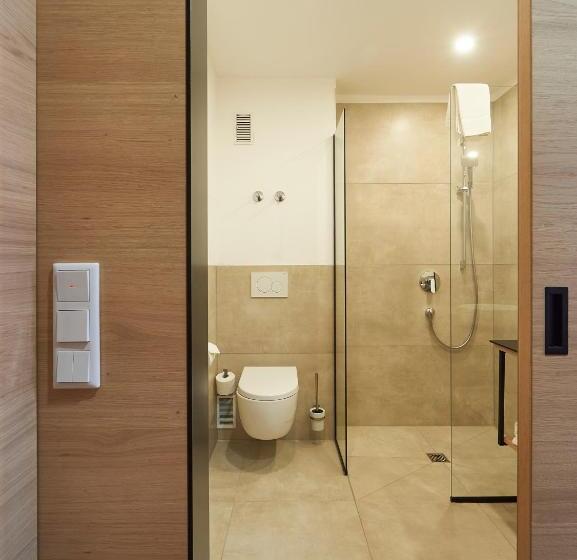 חדר סופריור, Zur Schönen Aussicht