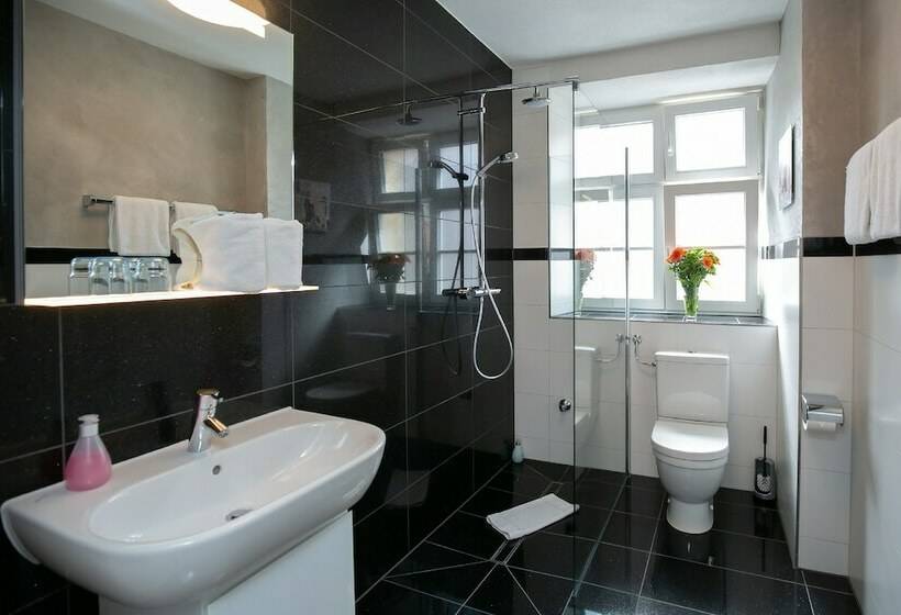 スタンダードルーム, Kaiserhof Hotel Sonne