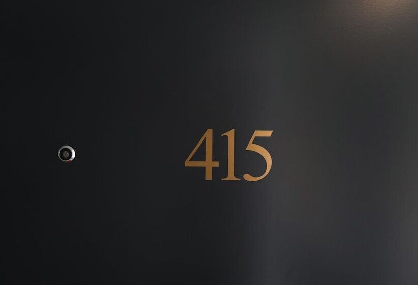 スタンダードルーム, Helnan Phønix