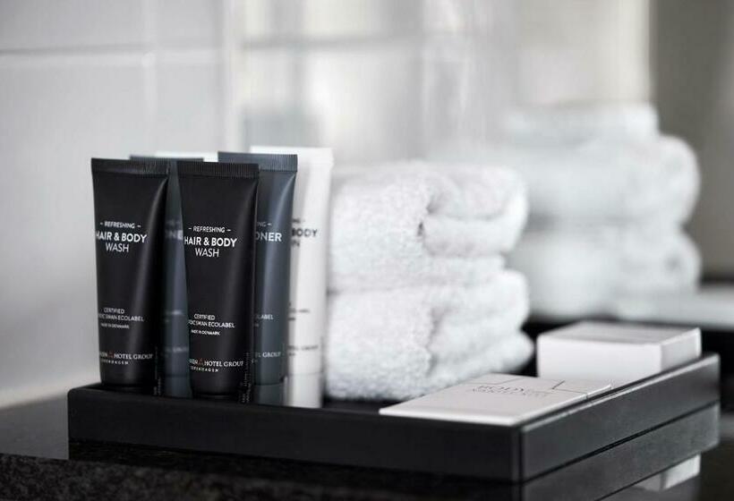 패밀리 룸, Imperial