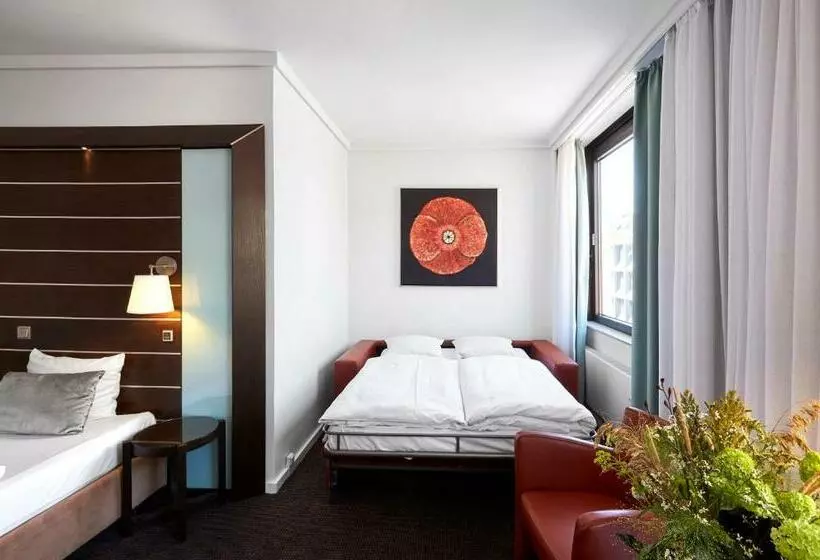Chambre Familiale, Imperial