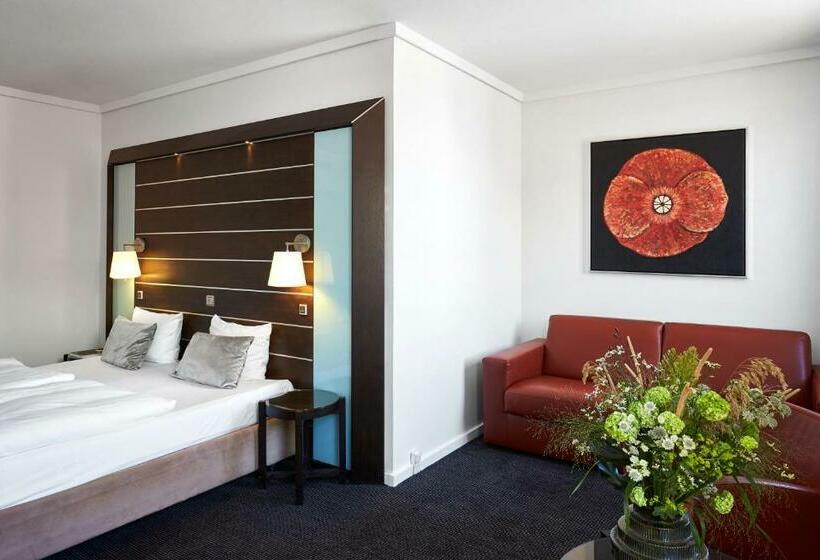 패밀리 룸, Imperial