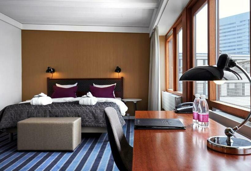 이그제큐티브 룸, Imperial