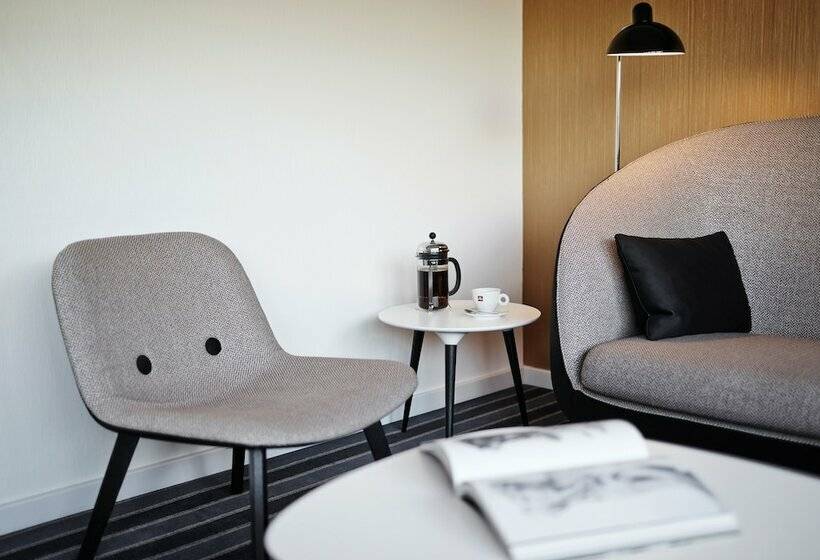 이그제큐티브 룸, Imperial