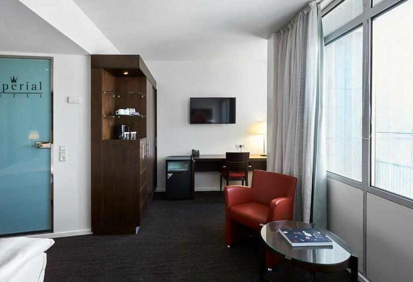 수피리어 룸, Imperial