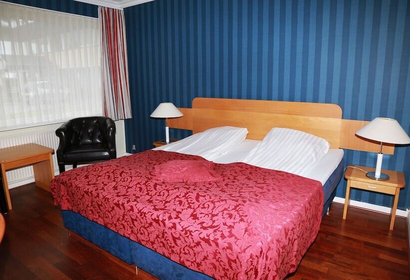 スタンダードルーム, Marina