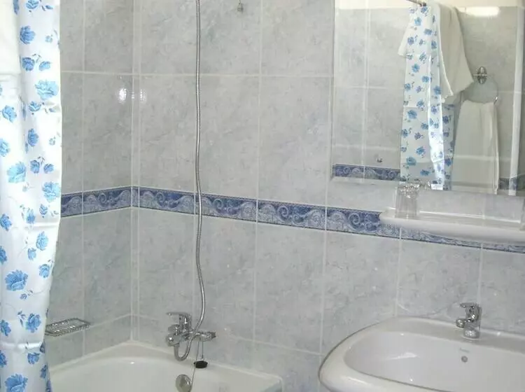 اتاق استاندارد, Mizrana