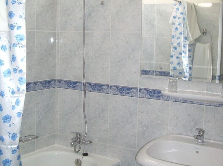 اتاق استاندارد, Mizrana