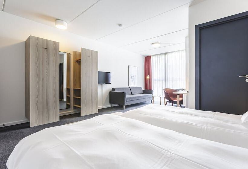 Семейный Номер, Skaga