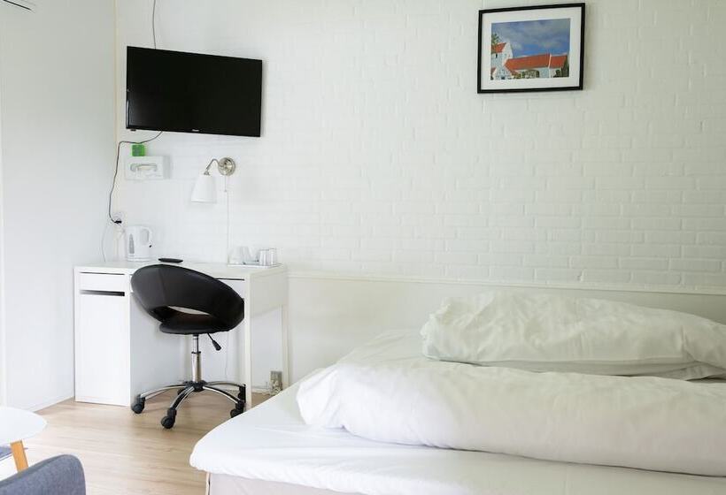 Habitación Triple Estándar, Troense