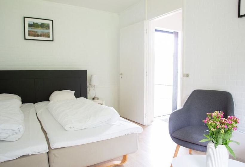 Habitación Triple Estándar, Troense