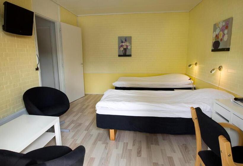 Habitación Triple Estándar, Troense