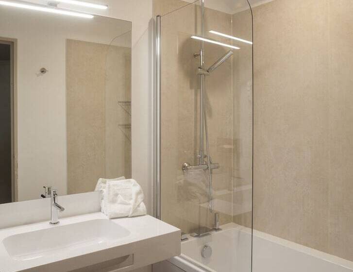 单人经济间, Apogia