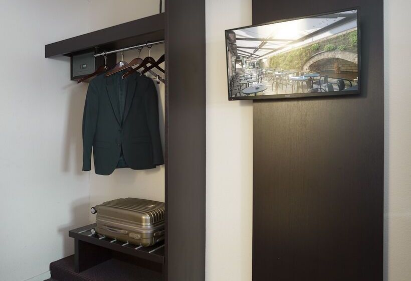 标准三人间, Apogia