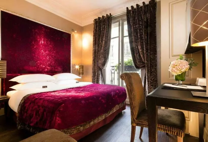 Classic Kamer, Ares Eiffel