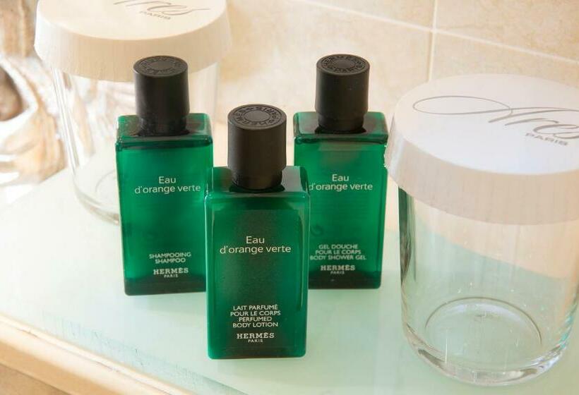 クラシックルーム, Ares Eiffel