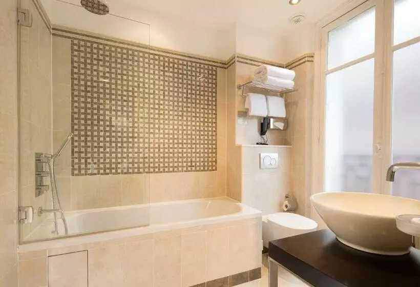 Superior Kamer, Ares Eiffel