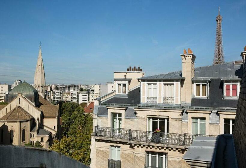 スーペリアールーム, Ares Eiffel