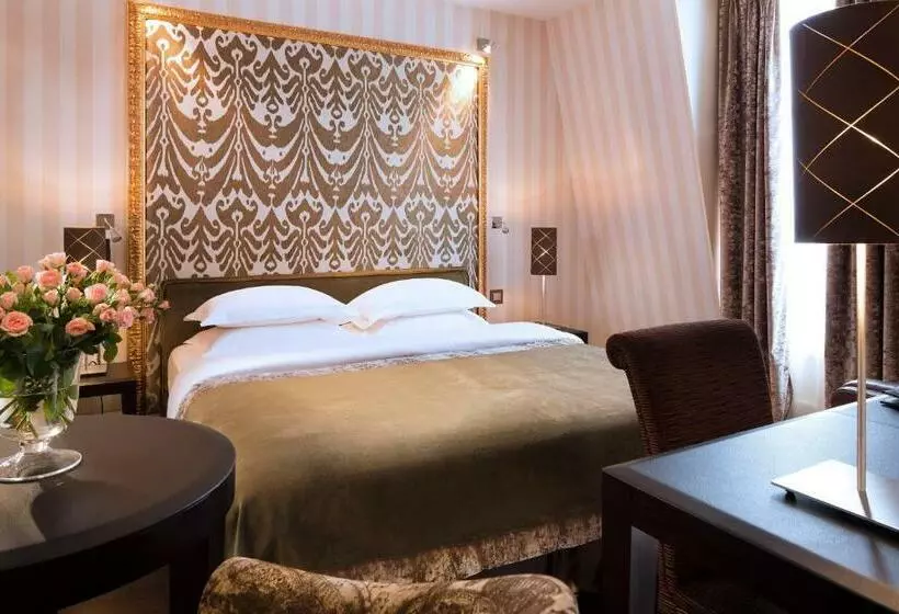 Executive Kamer, Ares Eiffel