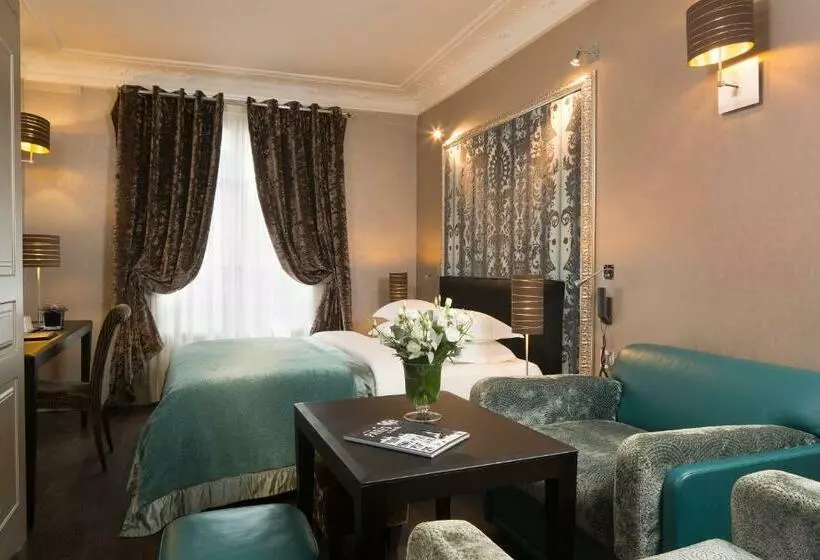 Deluxe Kamer, Ares Eiffel