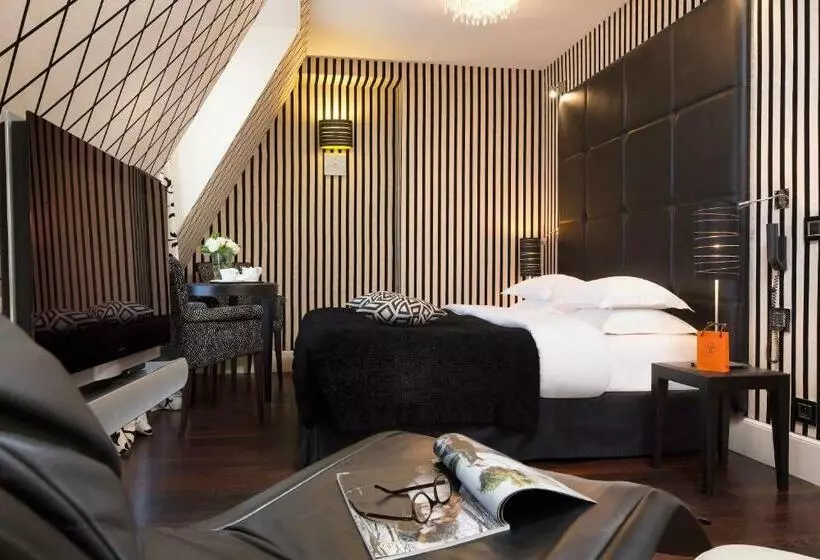 Junior Suite met Uitzicht, Ares Eiffel