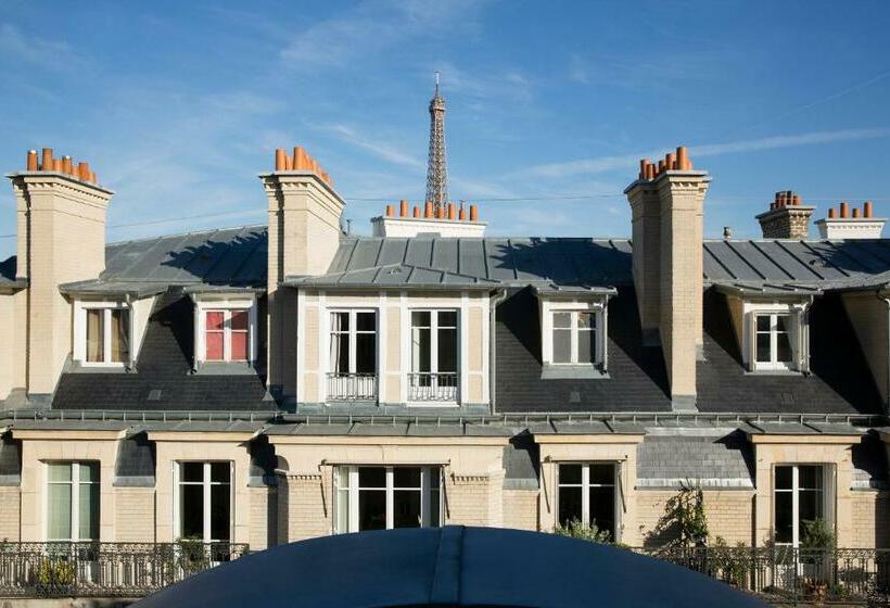 景色の見えるジュニアスイート, Ares Eiffel