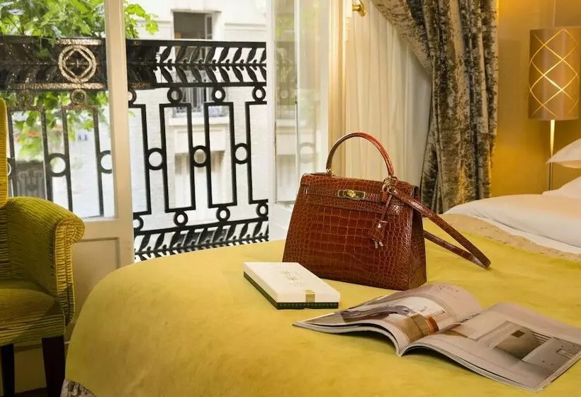 Classic Kamer, Ares Eiffel