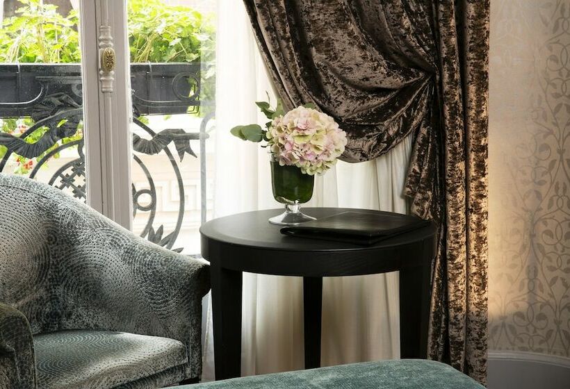 スーペリアールーム, Ares Eiffel