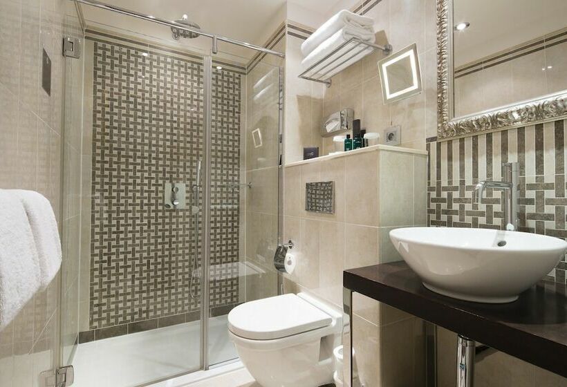 クラシックルーム, Ares Eiffel