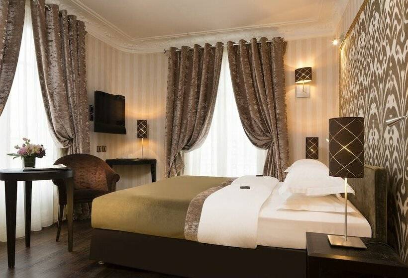 スーペリアールーム, Ares Eiffel