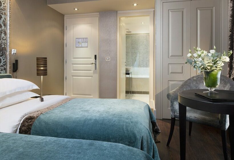 スーペリアールーム, Ares Eiffel