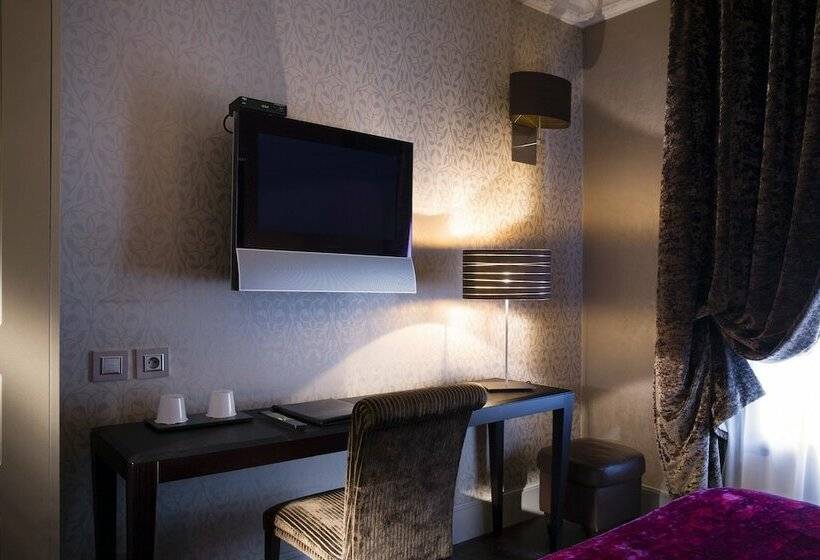 デラックスルーム, Ares Eiffel