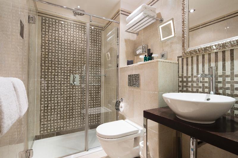 クラシックルーム, Ares Eiffel