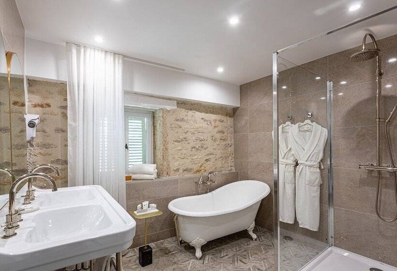 Номер Superior, Castel De Très Girard   Hotel & Restaurant   Teritoria