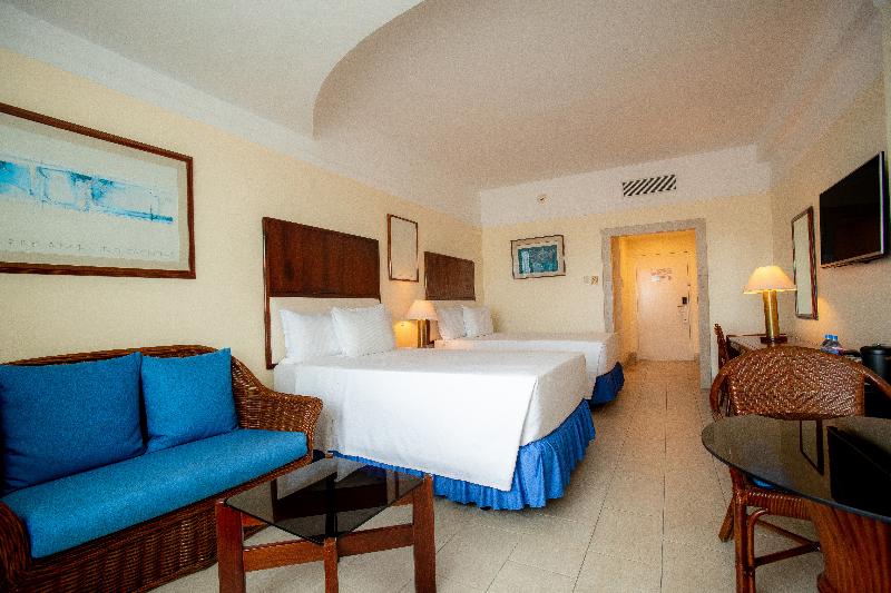 Quarto Superior Individual, Colon Salinas