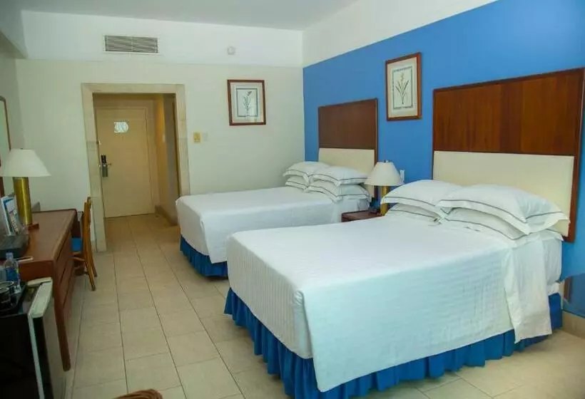 Standardzimmer mit Meerblick, Colon Salinas